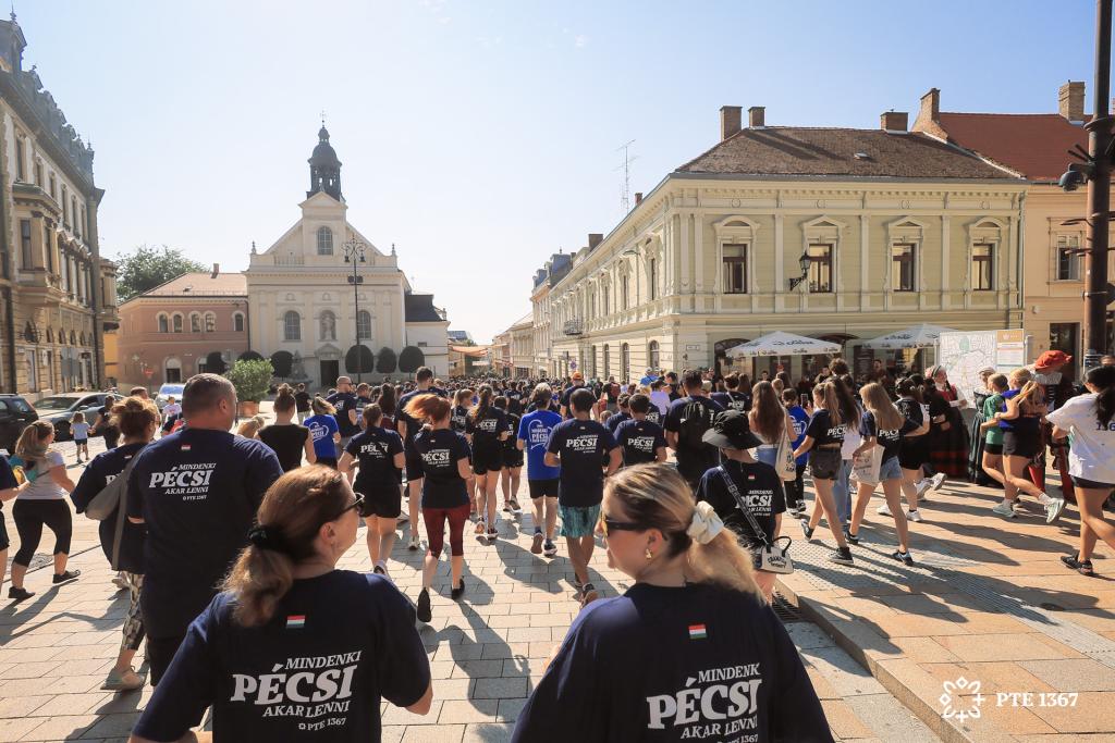 Mindenki pécsi futók