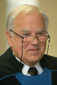 Prof. Dr. Walter Zsilincsar