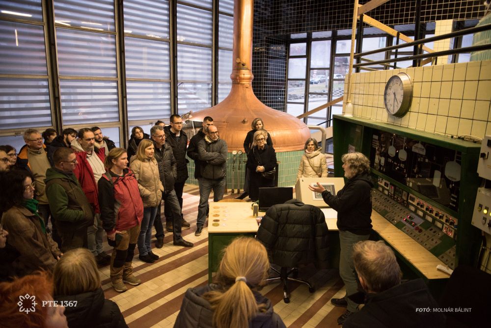 The latest Alumni Exclusive event was held at the Pécs brewery
