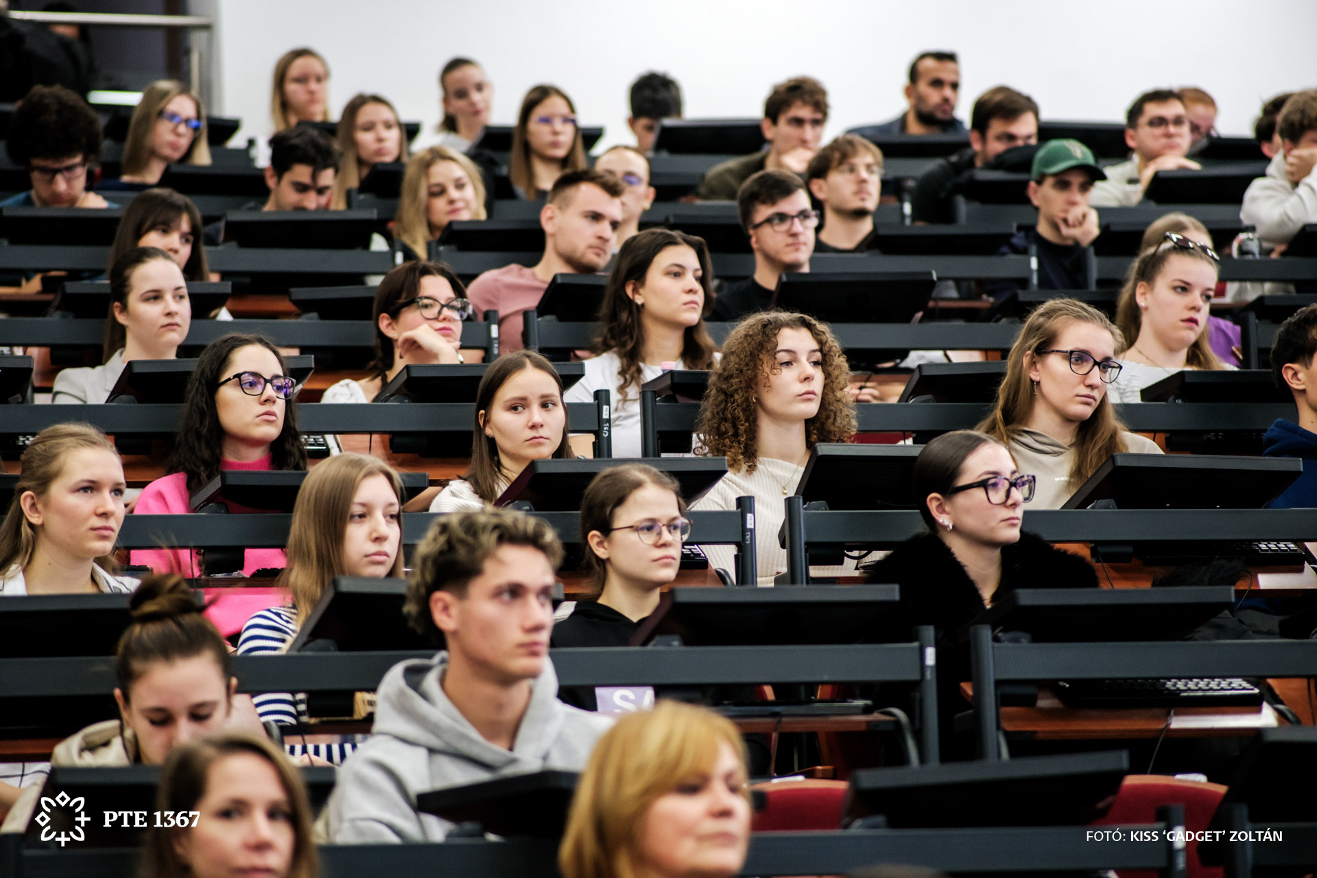 Audience at the signing of the agreement between the Barcelona Innovation Hub and the PTE